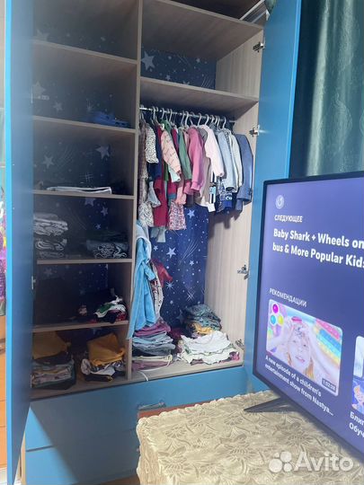 Шкаф голубой