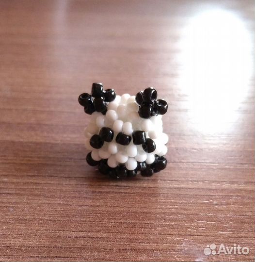 Фигурка из бисера амигуруми- пандочка