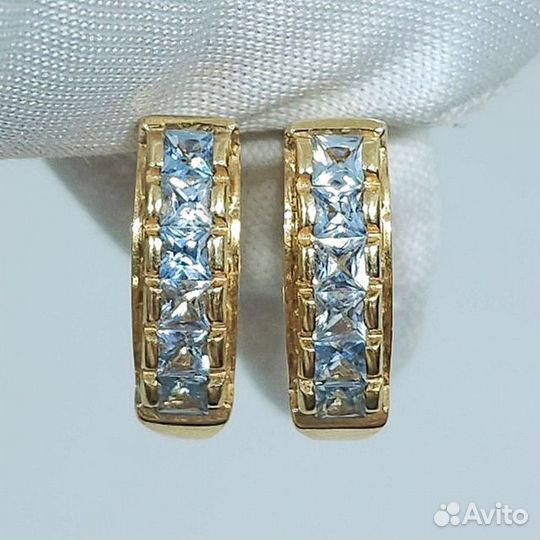 Золотые серьги с камнем