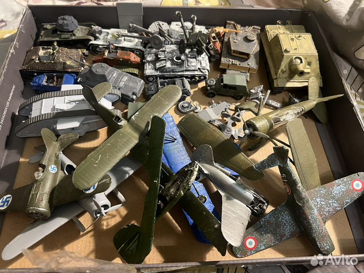 Битая техника 1/72 + декали