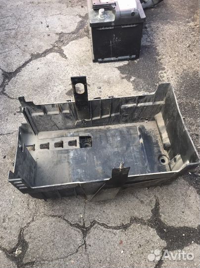 Курпус под аккумулятор шевроле круз