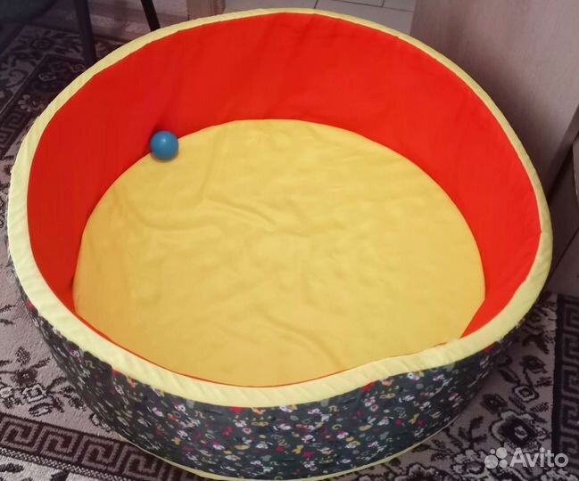 Сухой бассейн с шариками, диаметр 100см бу
