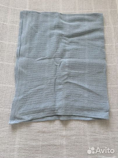 Икеа-2 простыни,плед,пелёнка в детскую кроватку