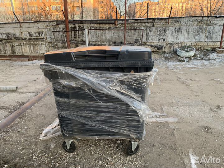 Пластиковый евроконтейнер 1.1 м3 для мусора