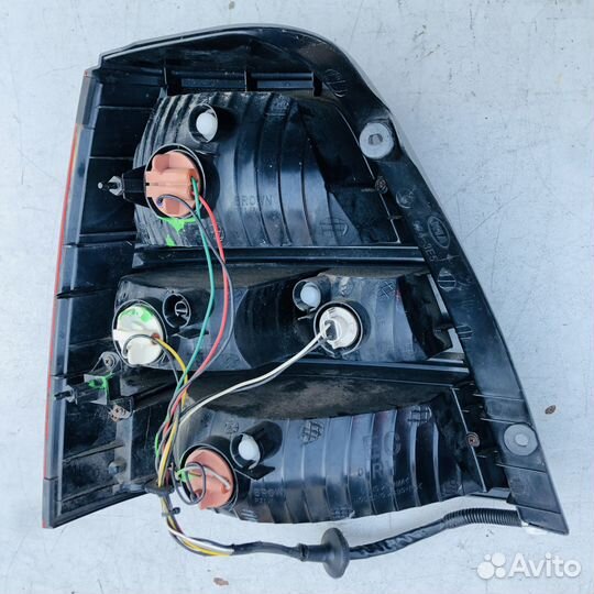 Фонарь задний правый Киа Соренто 1 Рест 06-09г