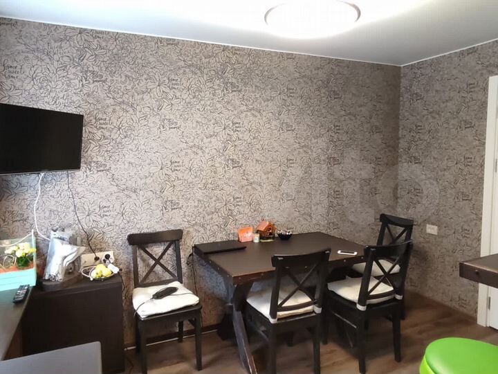 3-к. квартира, 54 м², 2/5 эт.