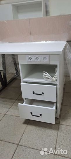 Стол для маникюра