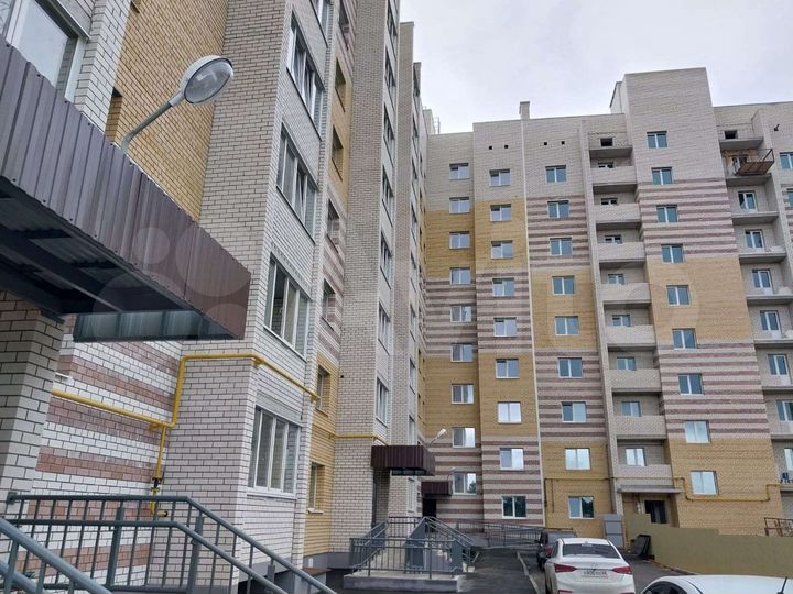 2-к. квартира, 50 м², 9/9 эт.