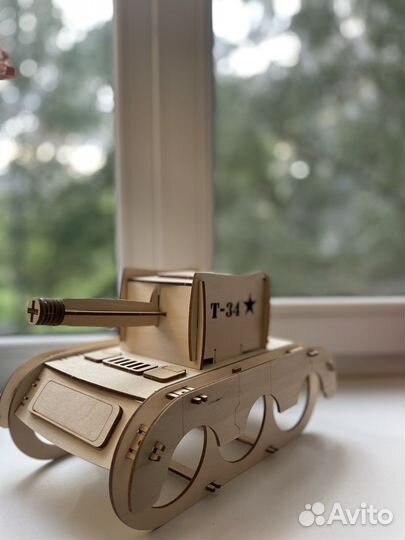Деревянный танк т-34