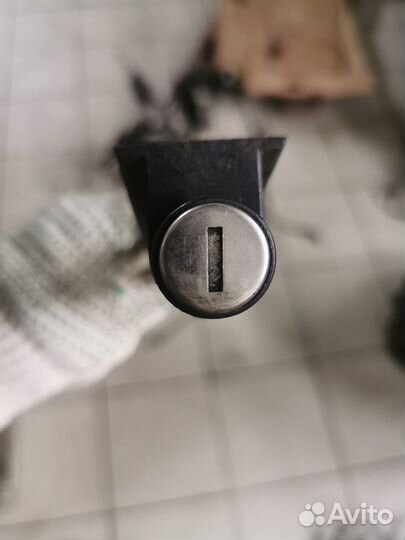 Замок сиденья заднего bmw r 1100 rt