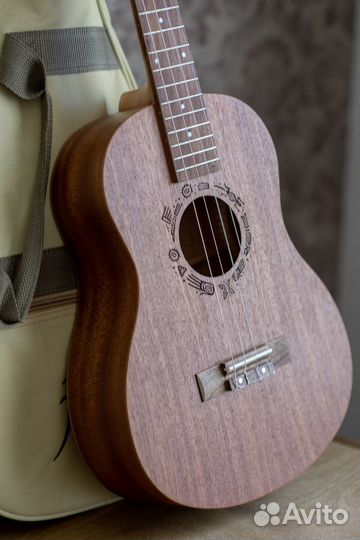 Укулеле баритон Flight NUB310 с чехлом (новая)