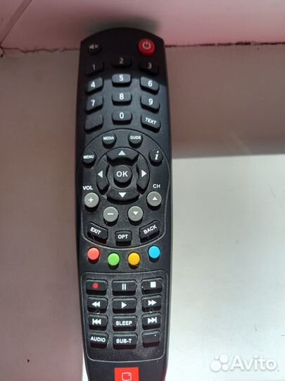 Роутер и приставка на телевизор