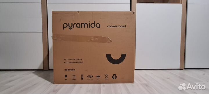 Вытяжка Pyramida новая