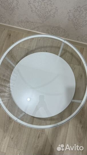 Журнальный столик IKEA со стеклом