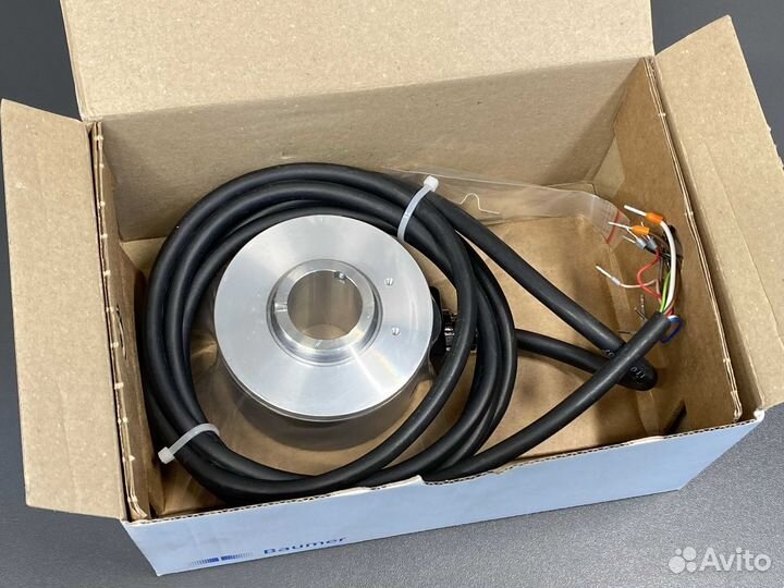 Baumer ITD40A4Y271024hnikr2.5S27 новый, 1 шт