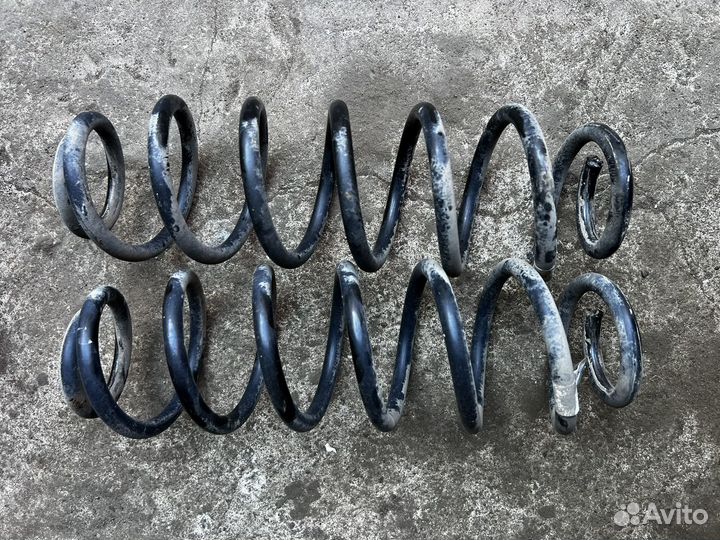 Косплект пружин Octavia A7 1,8