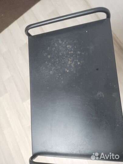 Этажерка на колесиках