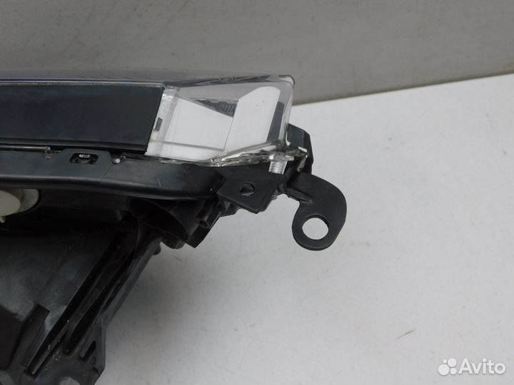 Фара левая Toyota RAV4