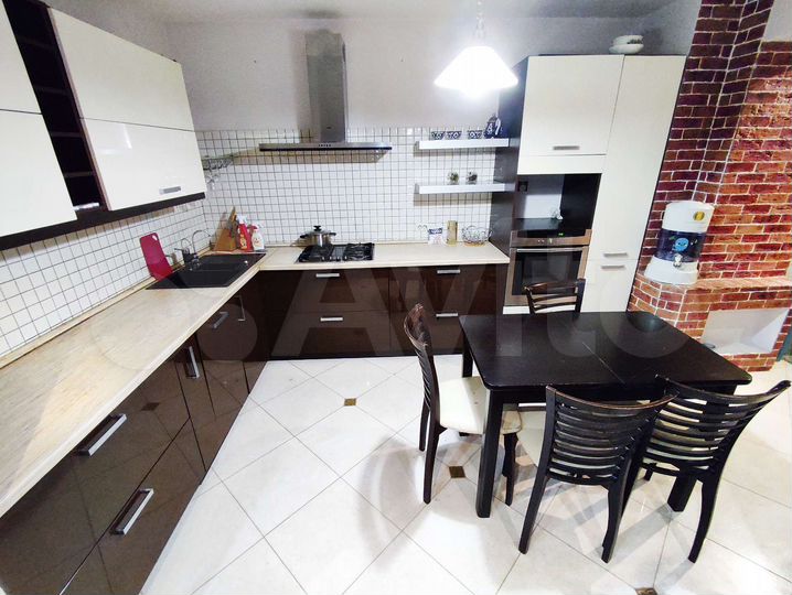 3-к. квартира, 80 м², 3/5 эт.