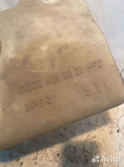 Бачок омывателя Mercedes C-Class W202