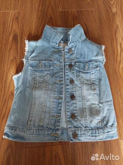 Джинсовая жилетка для девочки 8-10 лет