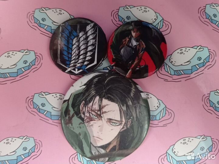 Значки по аниме Атака титанов