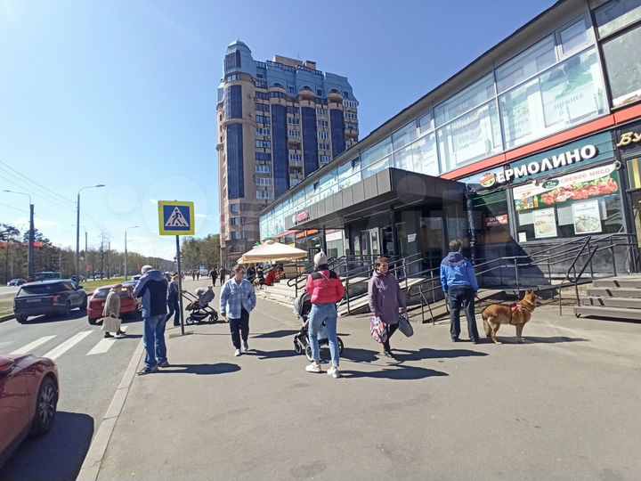 Помещение с арендатором 600 м2. Высокий Ап