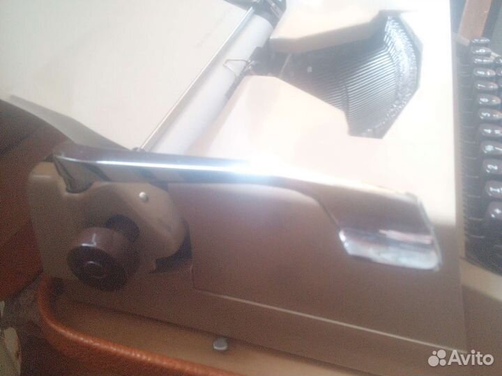 Печатная,пишущая машинка erika