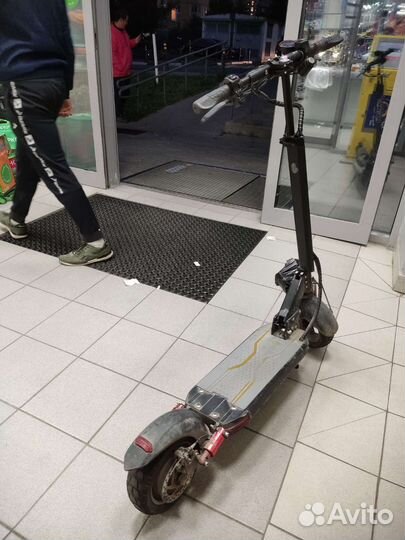 Электросамокат бу Wolonggu m4