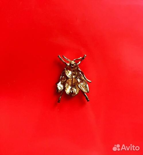 Брошки бабочка и пчела