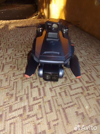 Квадрокоптер K918 MAX