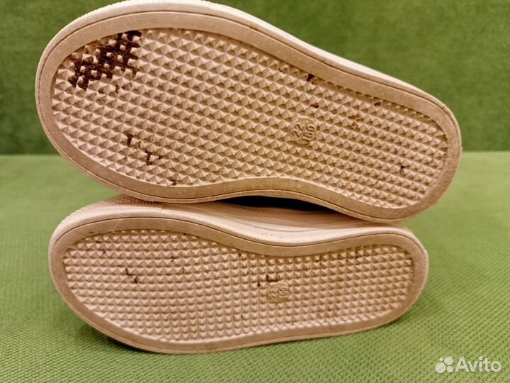 Ботинки демисезонные для девочки 22 размер