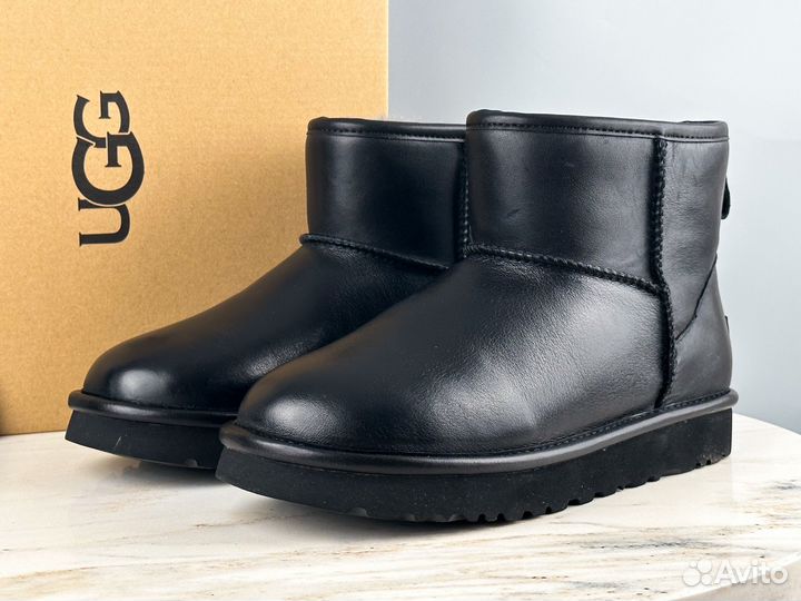 Угги UGG Classic Mini Leather Black unisex