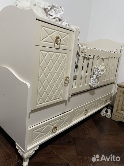 Детская кроватка