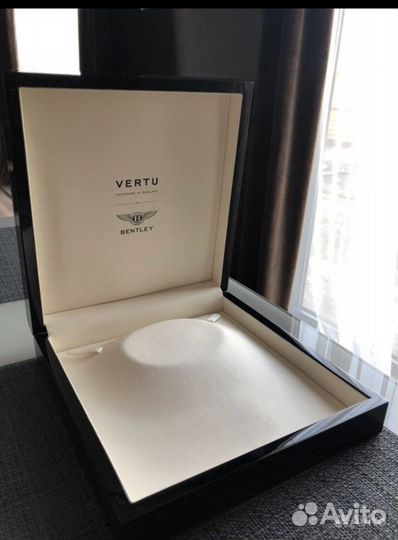 Шкатулка для ювелирных украшений