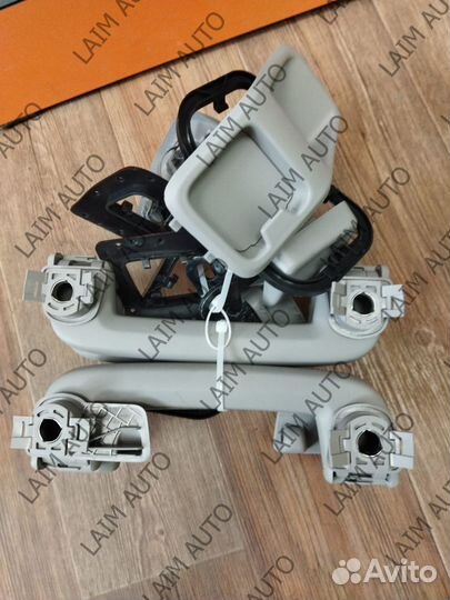 Ручки внутренние потолочные Volvo