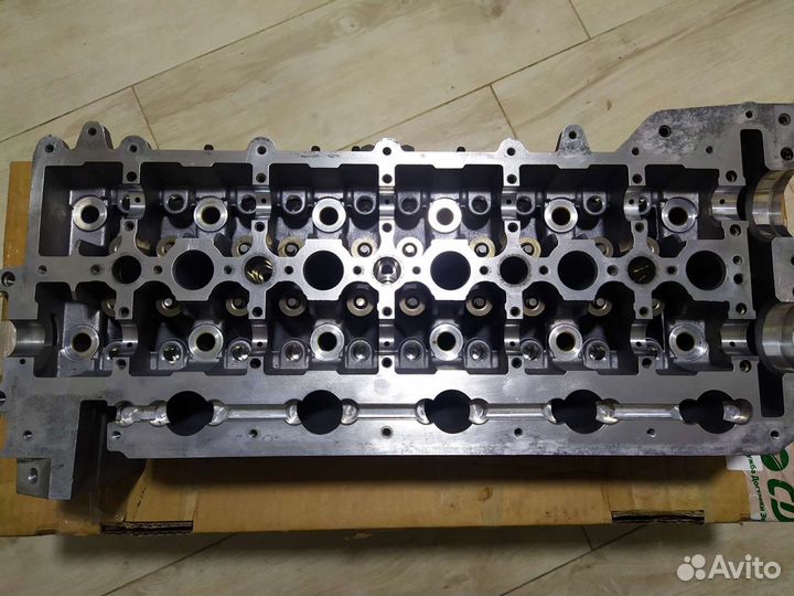 Головка цилиндров Вольво XC60 XC70 D5 2008-2009