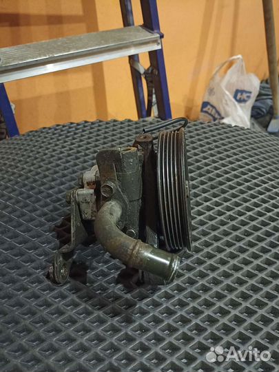 Насос гидроусилителя Mazda Ga2a-32-650f