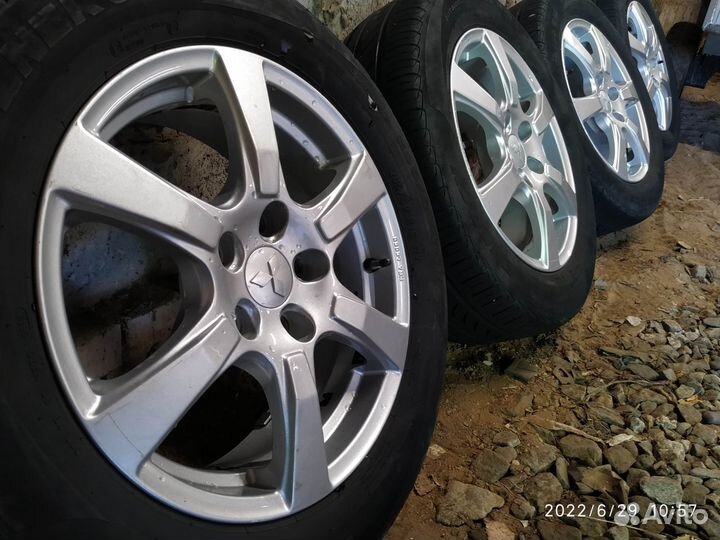 Комплект летних колес 205/60 R16