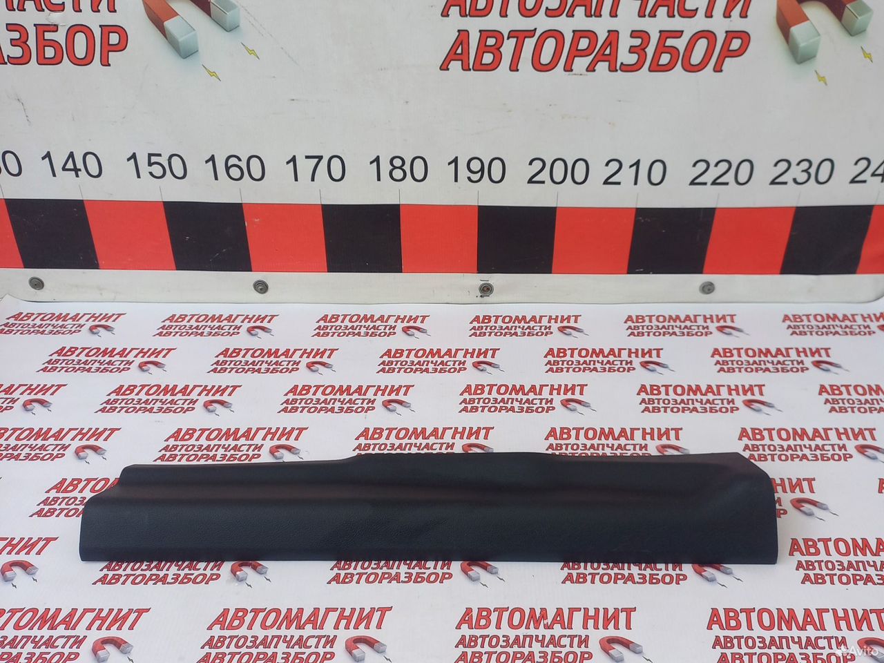 Накладка порога внутренняя правая Форд Мустанг 6