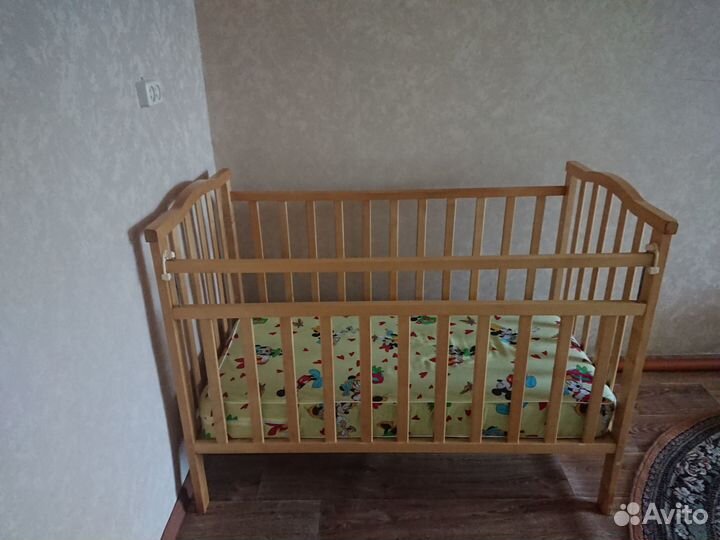Детская кроватка