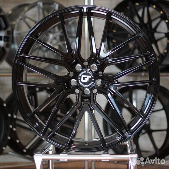 Кованые диски GT Forged R22 на BMW X5 X6 X6m X7