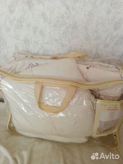 Бортики в кроватку, одеяло, подушка