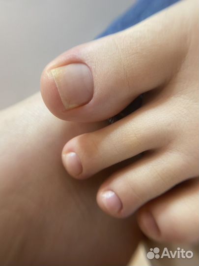 Маникюр педикюр