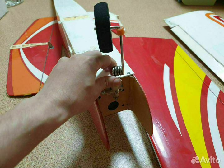 Деревянный самолет тренер