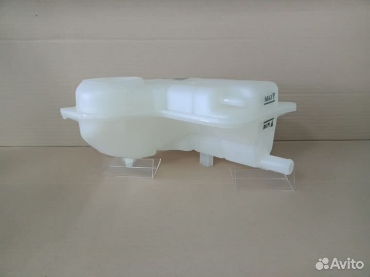 Бачок расширительный VW Passat B5+, Audi A4 B6/B7