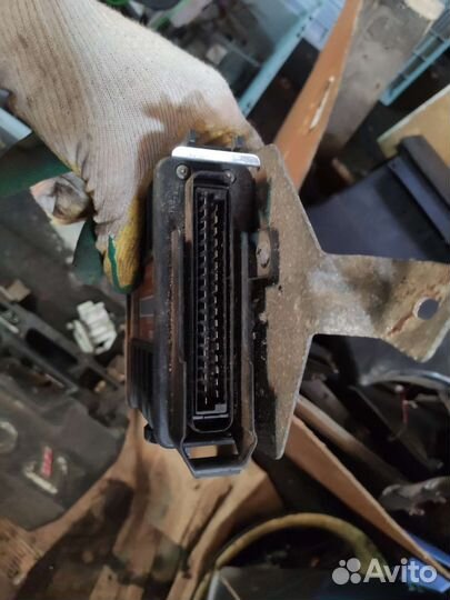 Эбу мозг passat b3 1.8 моновпрыск