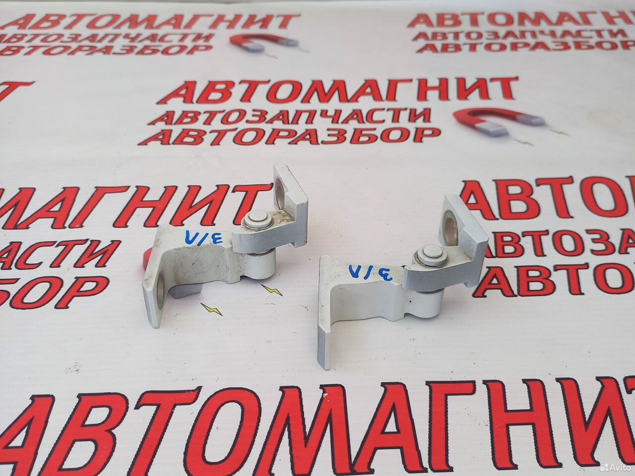 Петля двери задней левой Фольксваген Поло 6