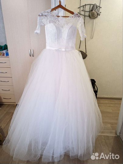 Свадебное платье