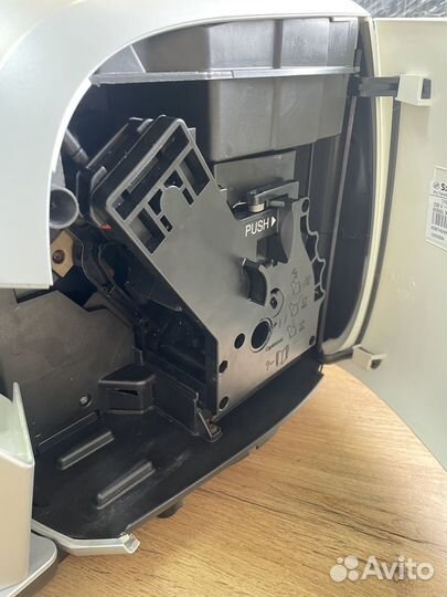 Автоматическая кофемашина зерновая бу